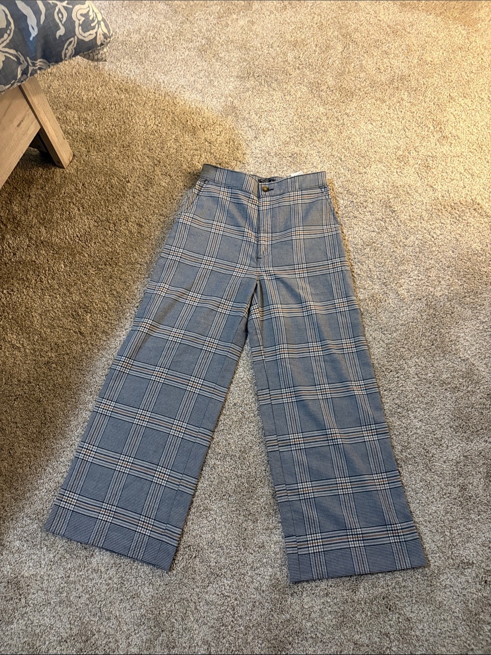 Abercrombie and Fitch women’s Gray Plaid Wide-Leg Dress Pants